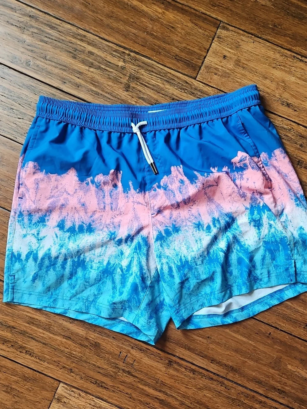 Maamgic XL Like New Men's Blue & Pink Gradient Swim Trunks